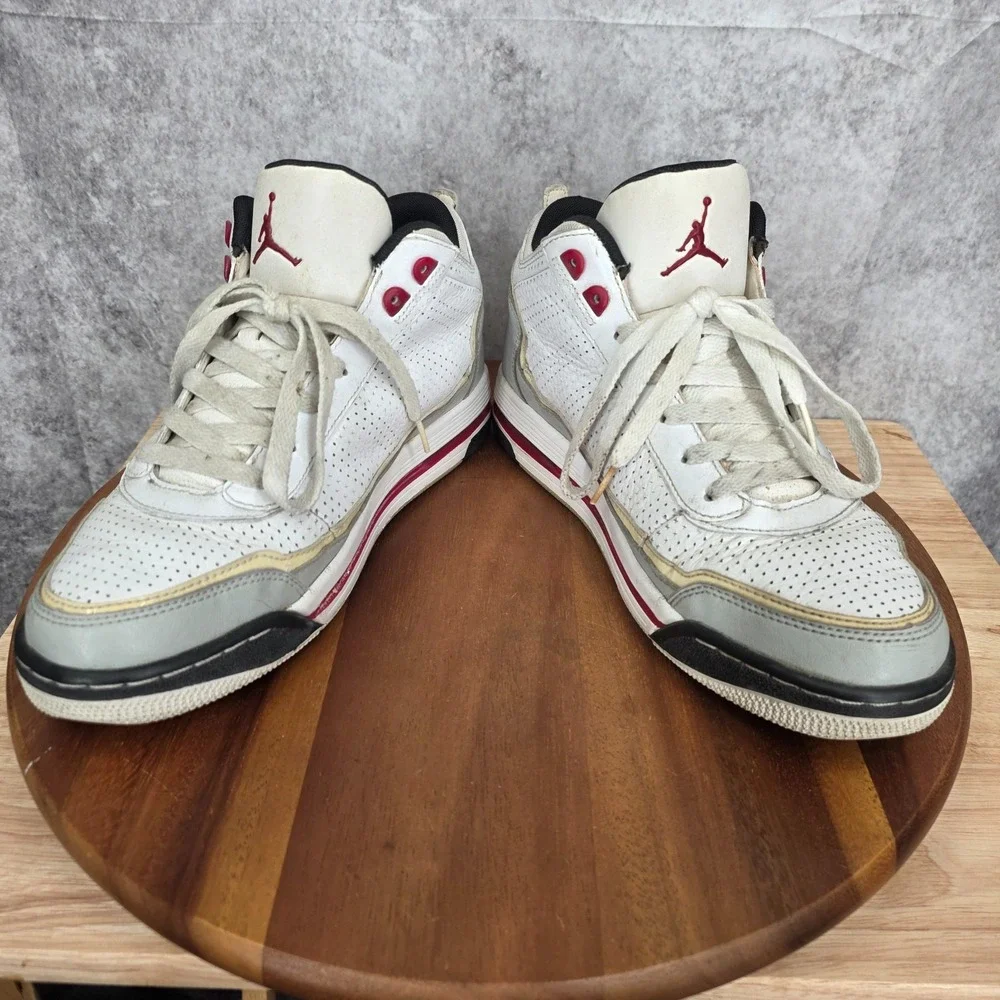 Jordan C-Series Basketball‎ Shoes Mens 9 White Red Sneakers Casual 428835-101